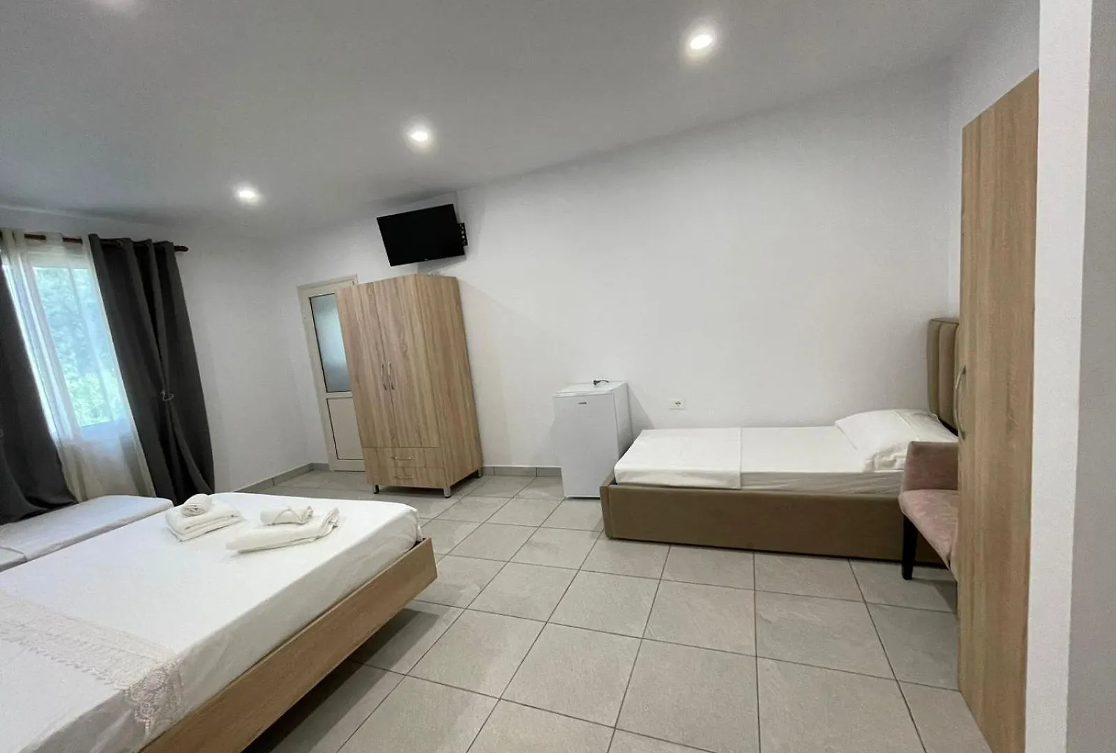 Keira Rooms Vlorë